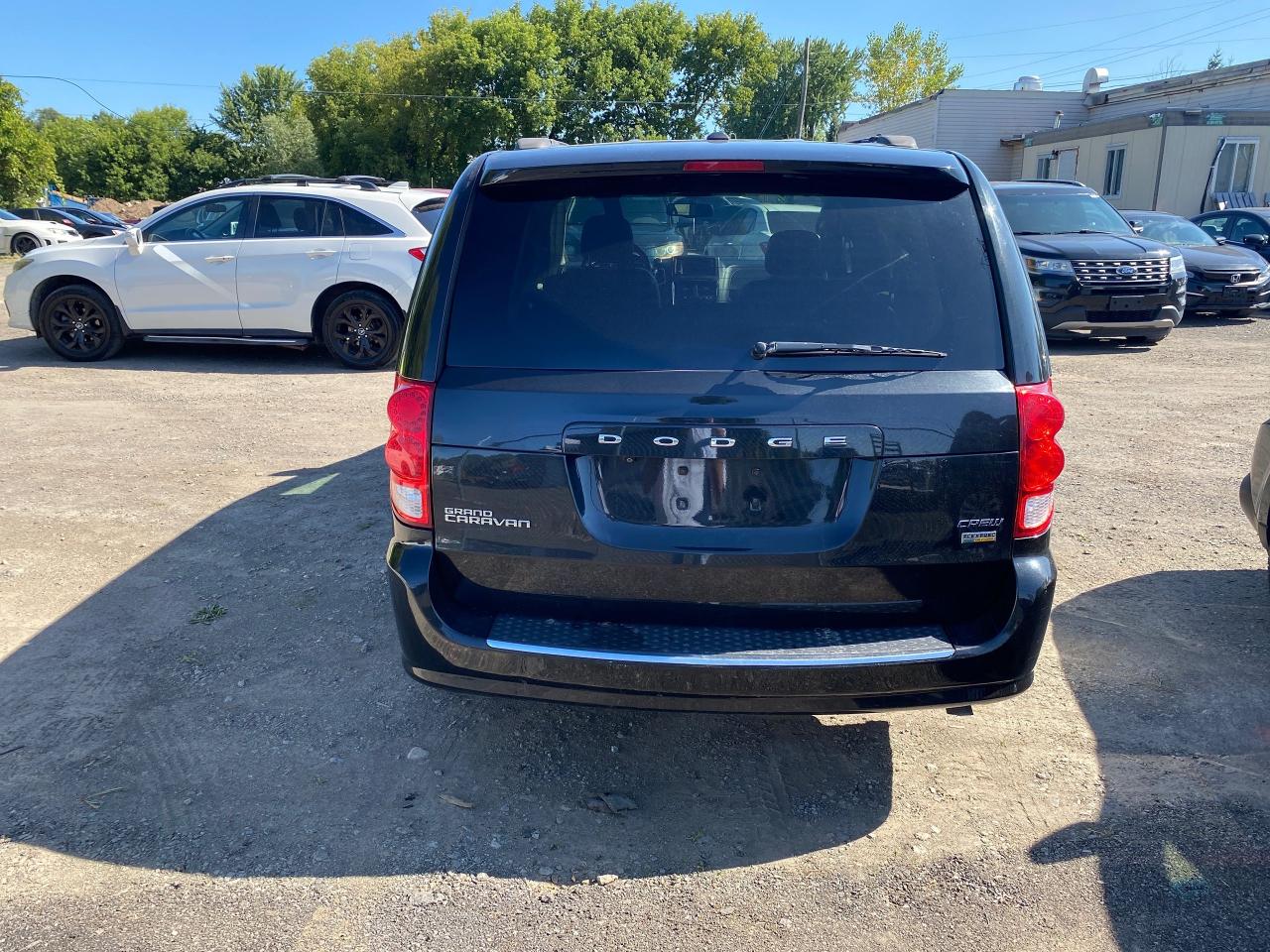 2017 Dodge Grand Caravan Crew Plus - Photo #5
