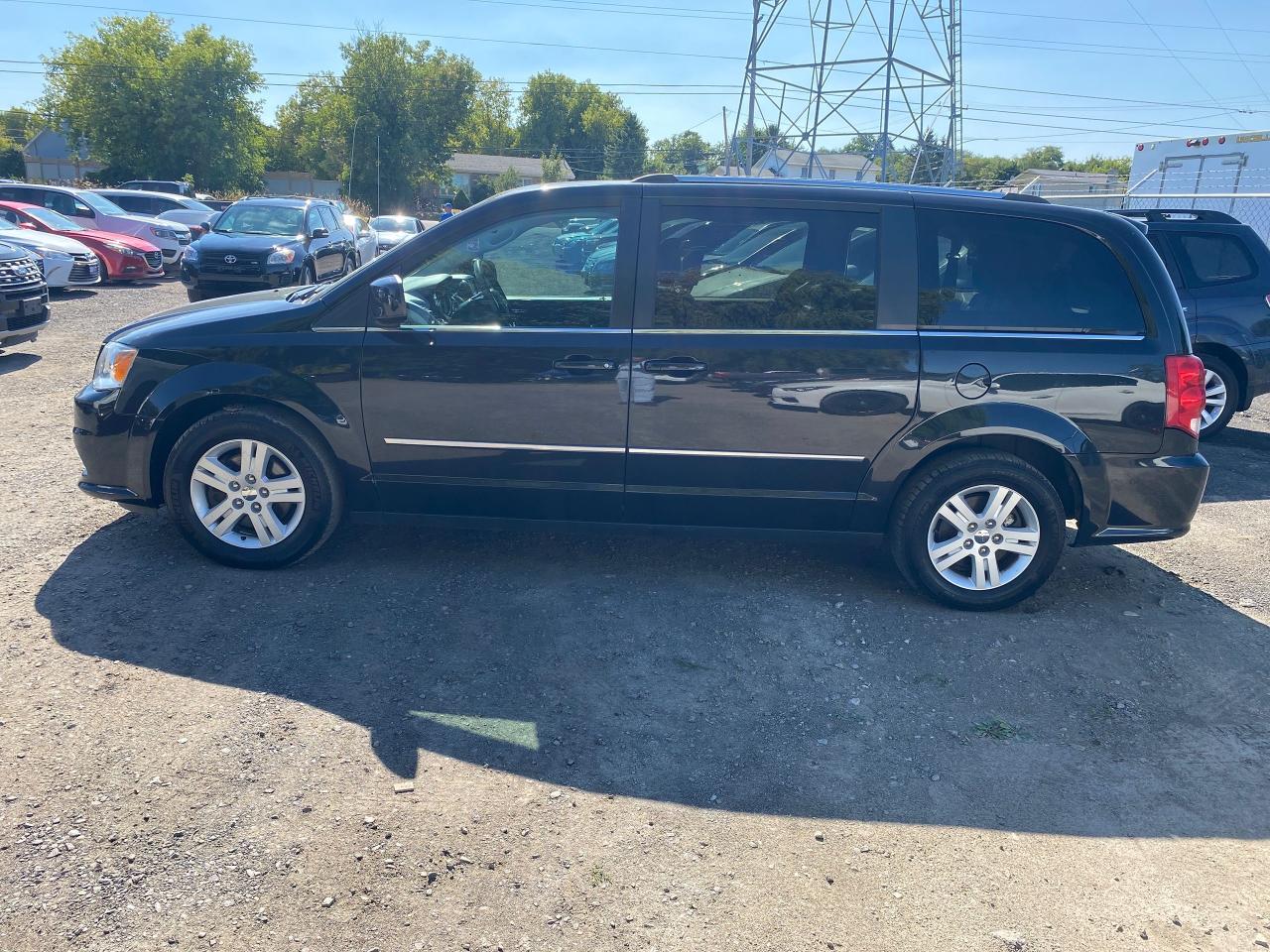 2017 Dodge Grand Caravan Crew Plus - Photo #7