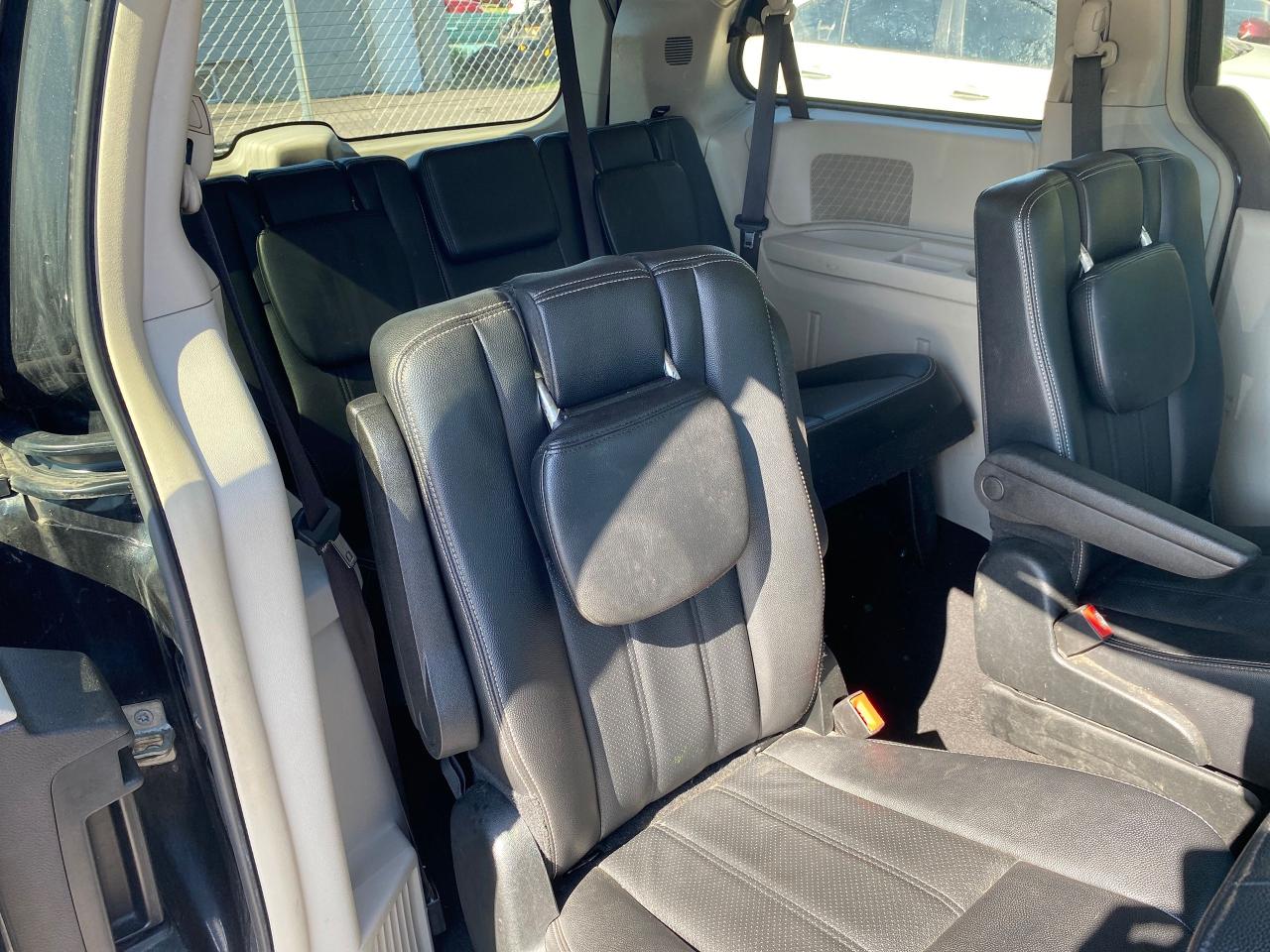 2017 Dodge Grand Caravan Crew Plus - Photo #17