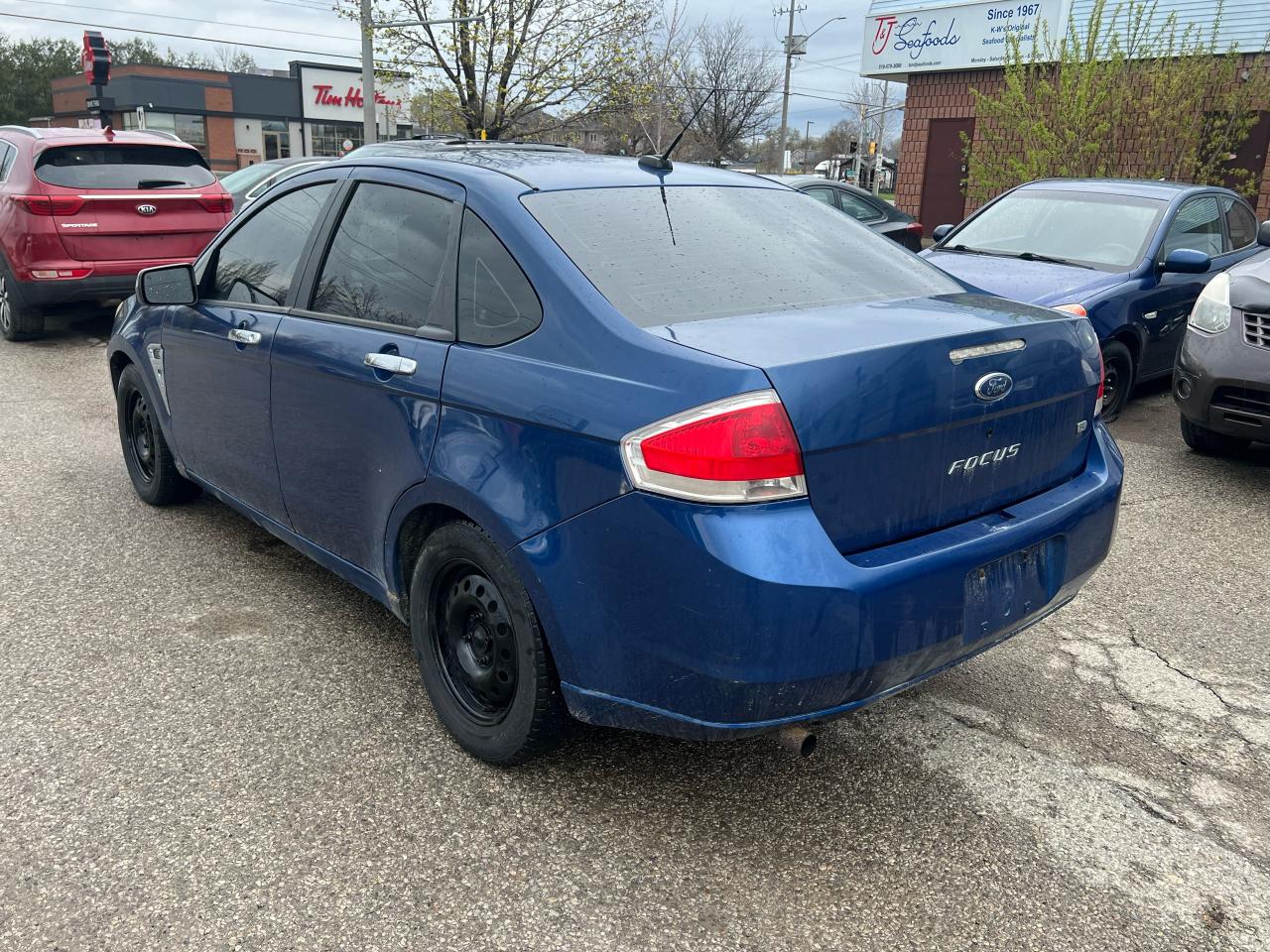 2009 Ford Focus 4DR SDN SE - Photo #4