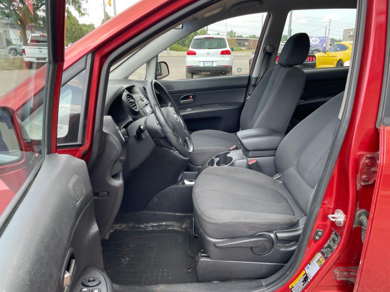 2008 Kia Rondo LX