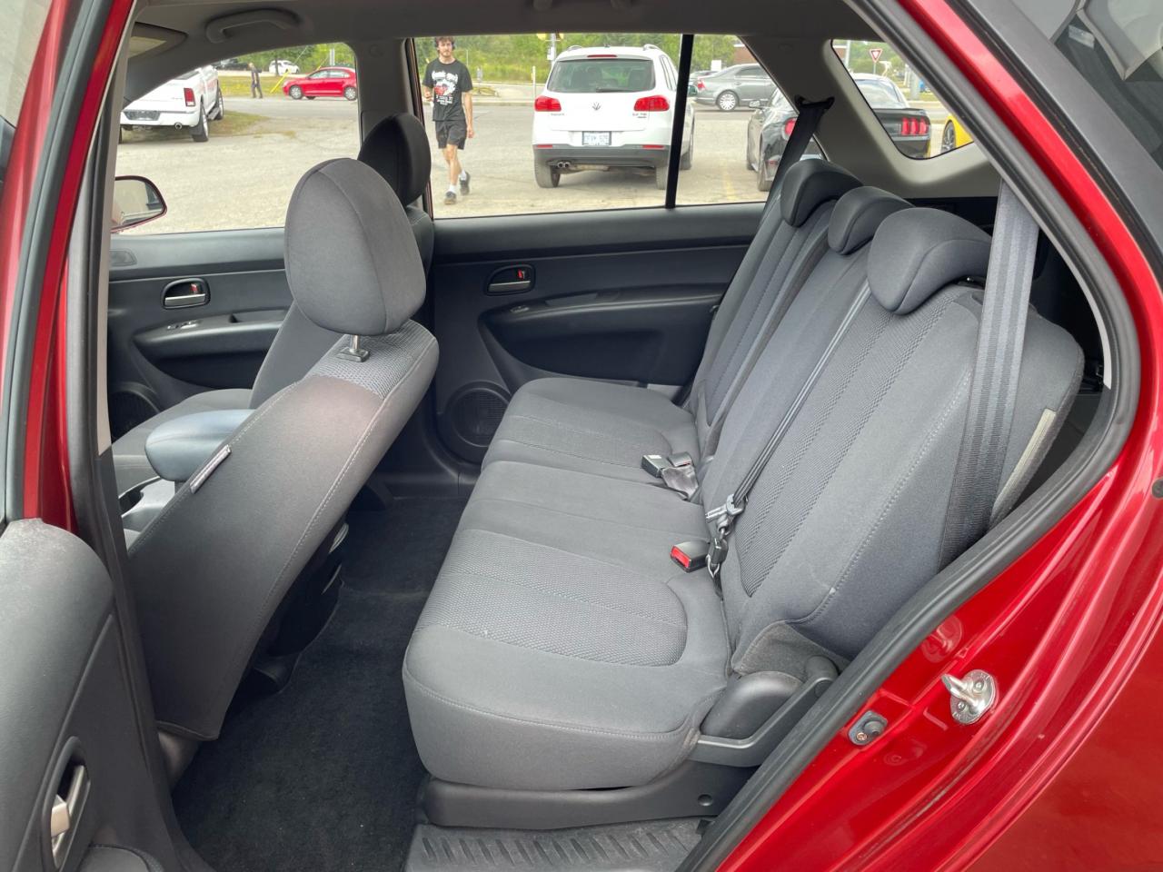2008 Kia Rondo LX