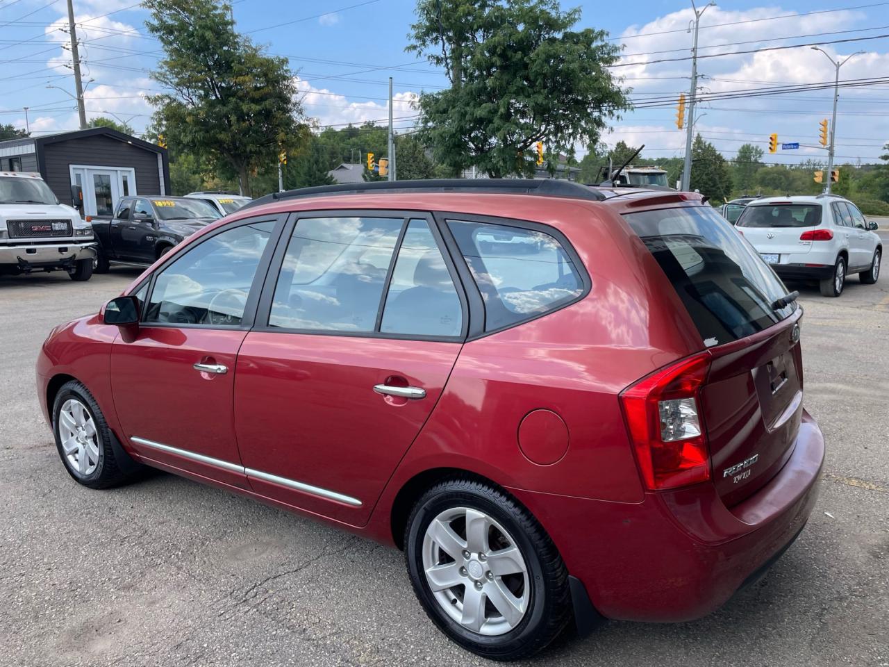 2008 Kia Rondo LX