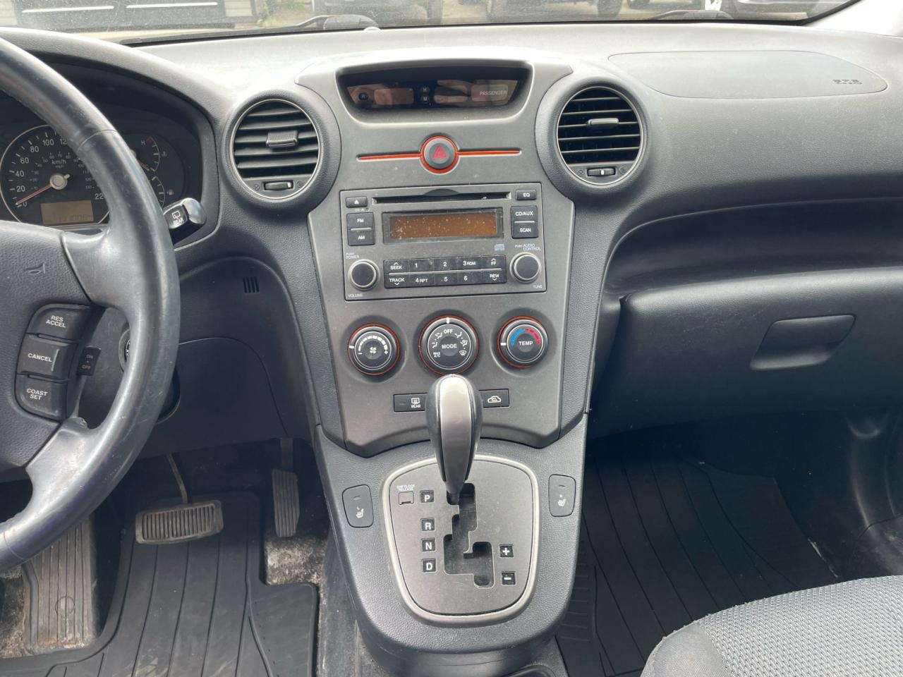 2008 Kia Rondo LX