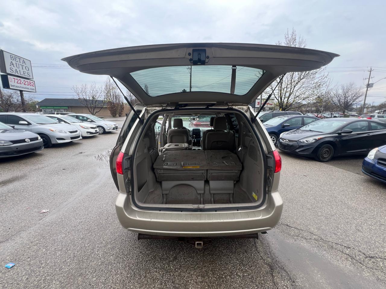 2010 Toyota Sienna CE - Photo #18