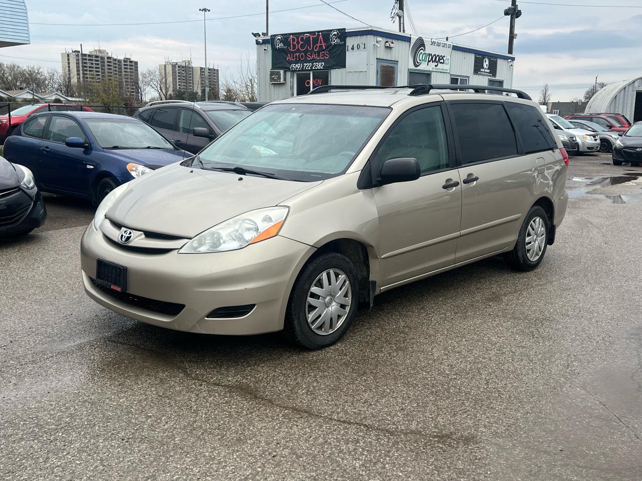 2010 Toyota Sienna CE - Photo #2