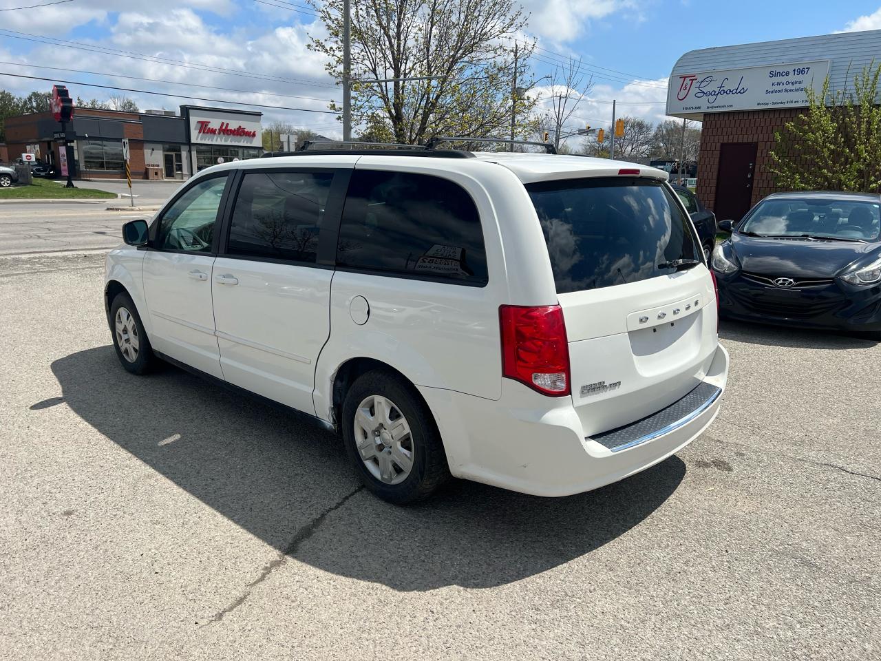 2011 Dodge Grand Caravan 4dr Wgn SXT - Photo #4