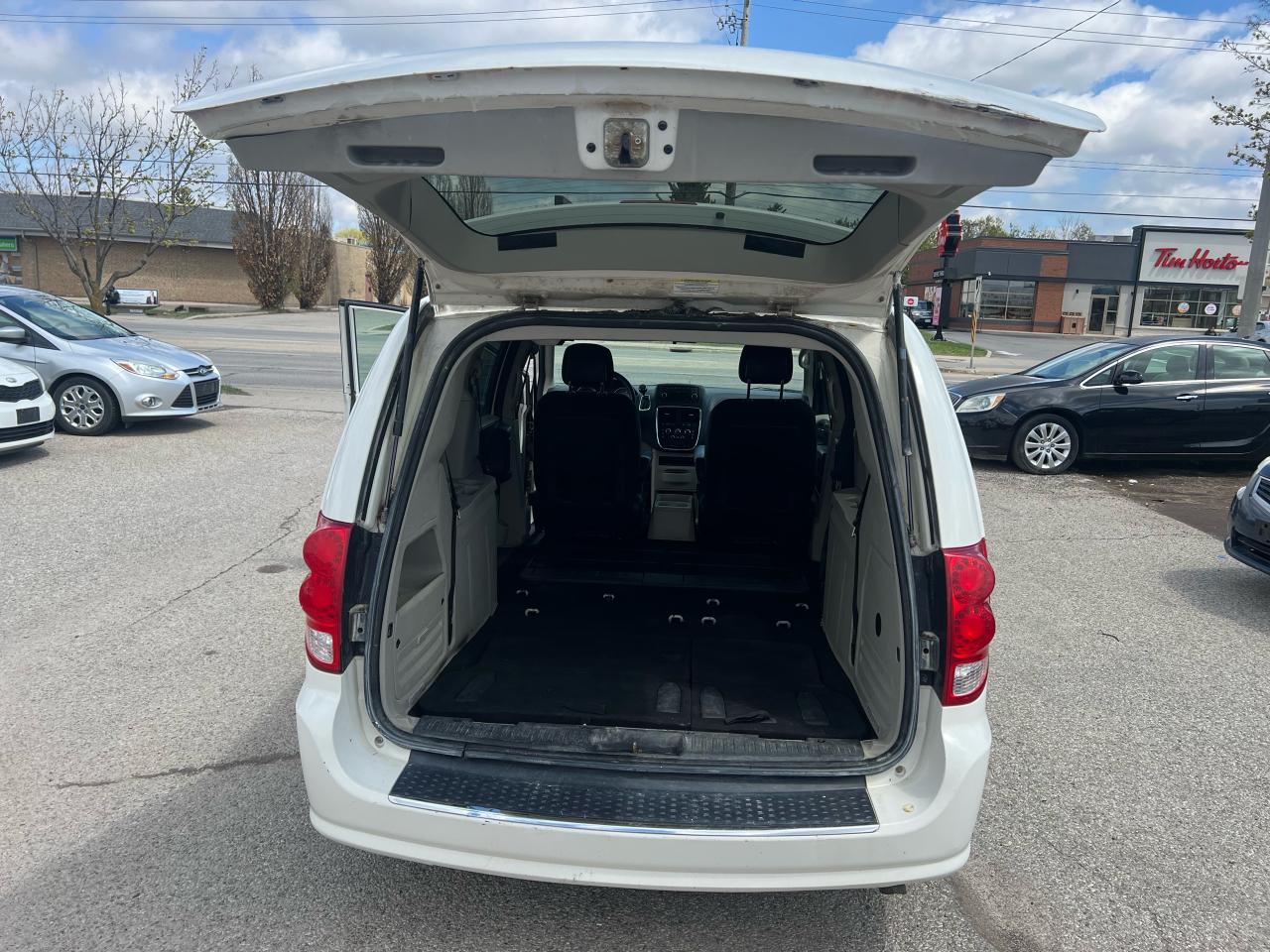 2011 Dodge Grand Caravan 4dr Wgn SXT - Photo #18