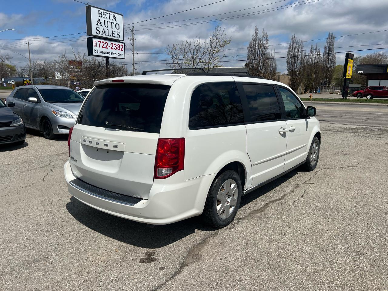 2011 Dodge Grand Caravan 4dr Wgn SXT - Photo #9