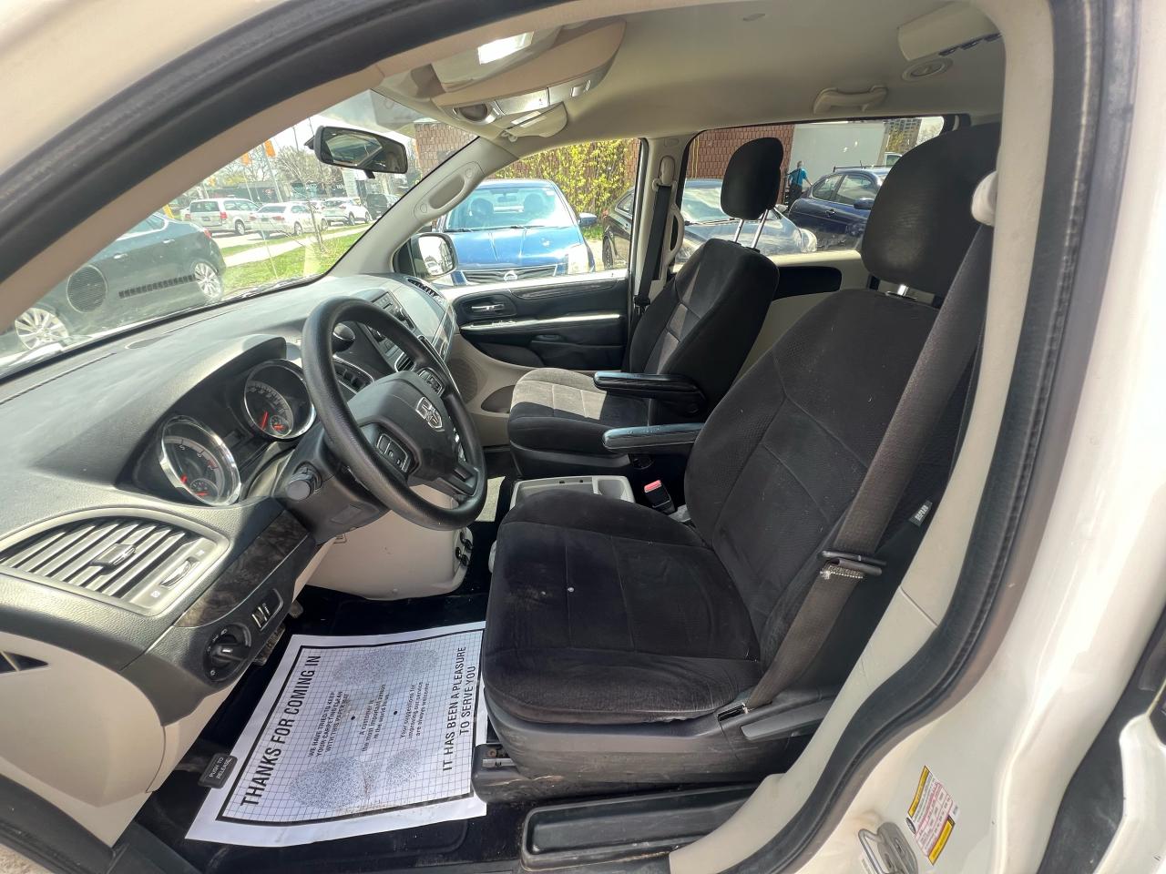 2011 Dodge Grand Caravan 4dr Wgn SXT - Photo #12