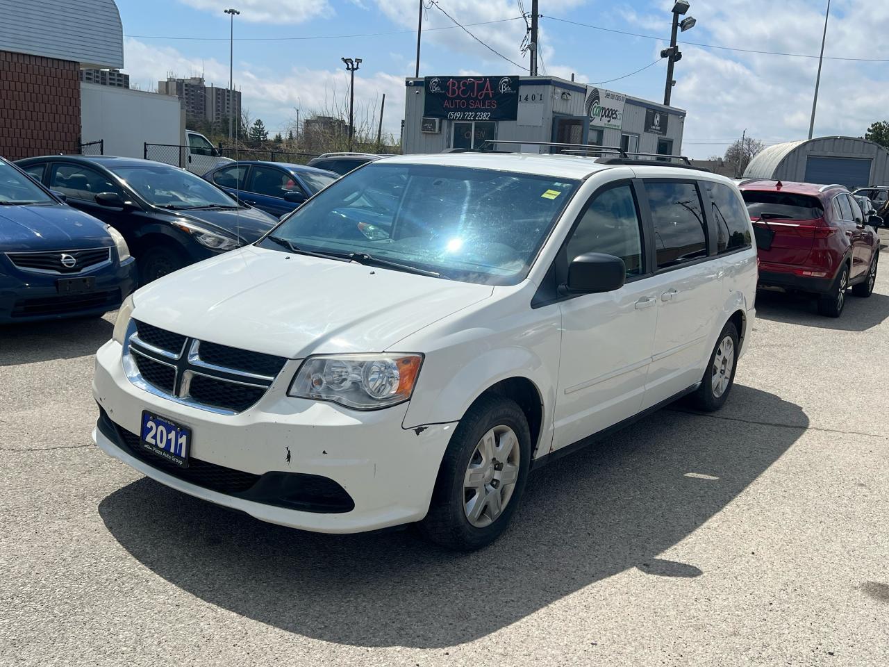 2011 Dodge Grand Caravan 4dr Wgn SXT - Photo #2