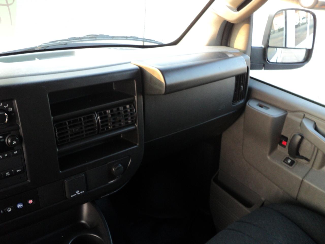2023 GMC Savana Cargo Van 2500 RWD 4.3L6cylGas 135"WB BackUpCam - Photo #15