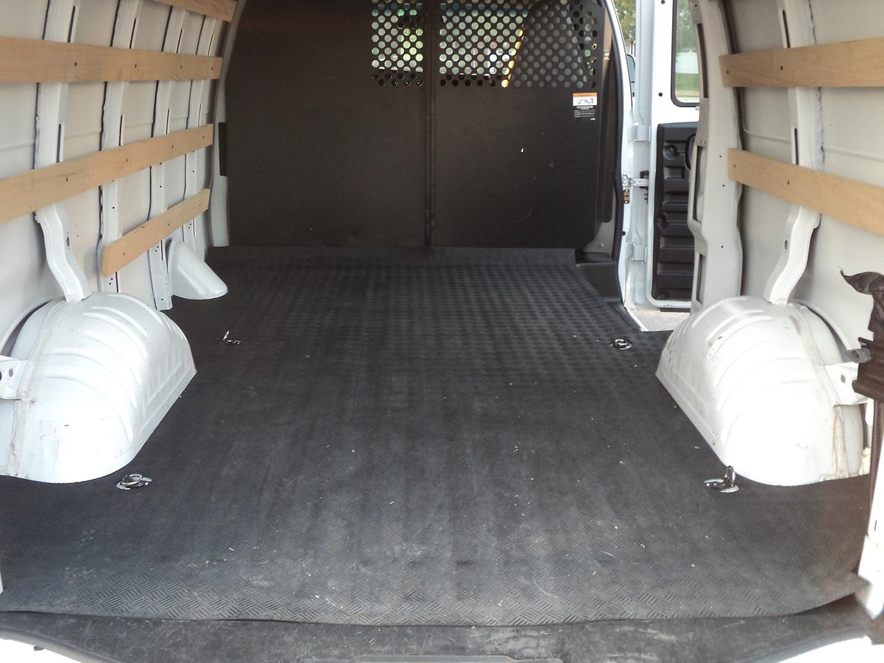 2023 GMC Savana Cargo Van 2500 RWD 4.3L6cylGas 135"WB BackUpCam Photo