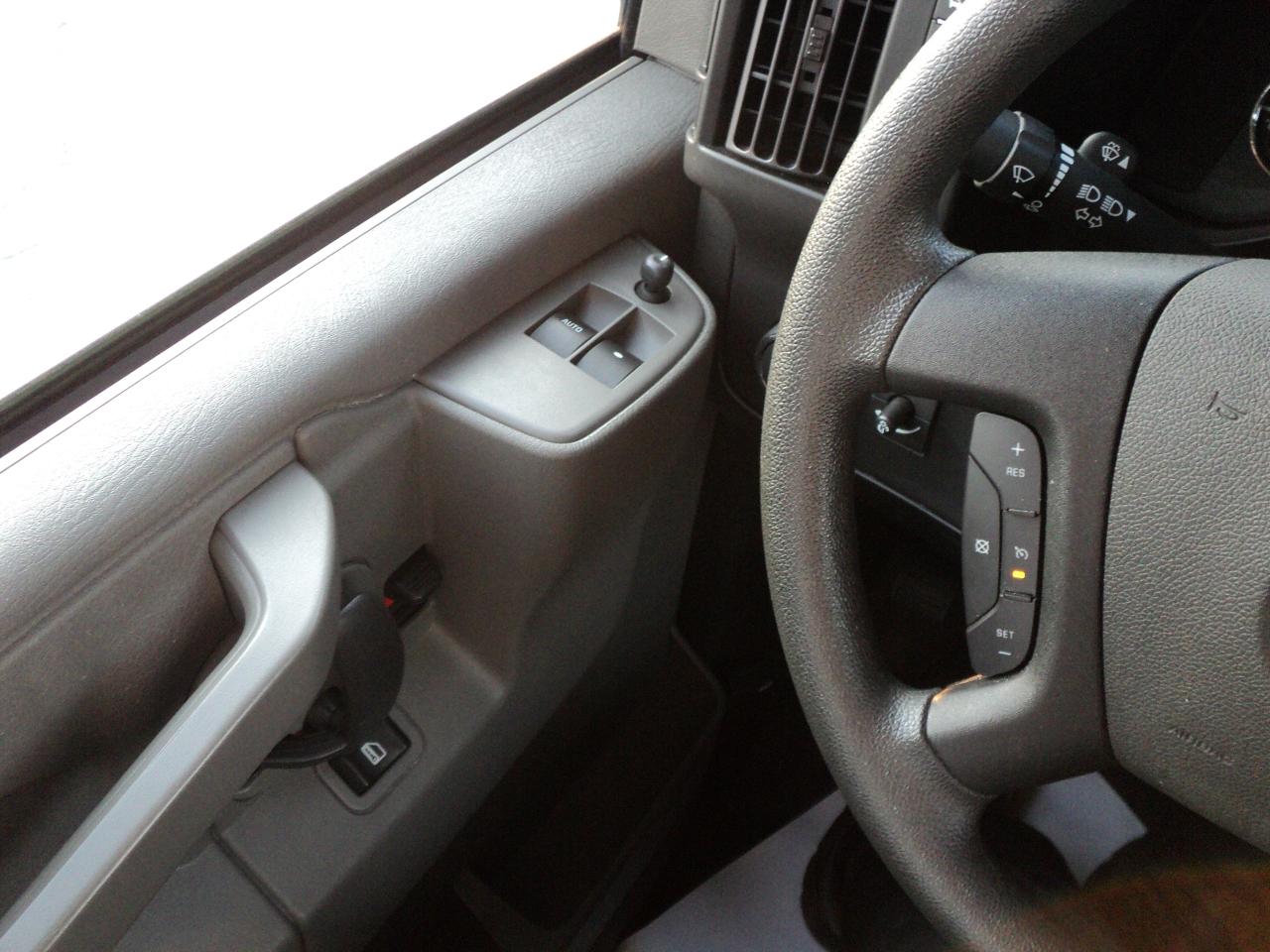 2023 GMC Savana Cargo Van 2500 RWD 4.3L6cylGas 135"WB BackUpCam - Photo #26