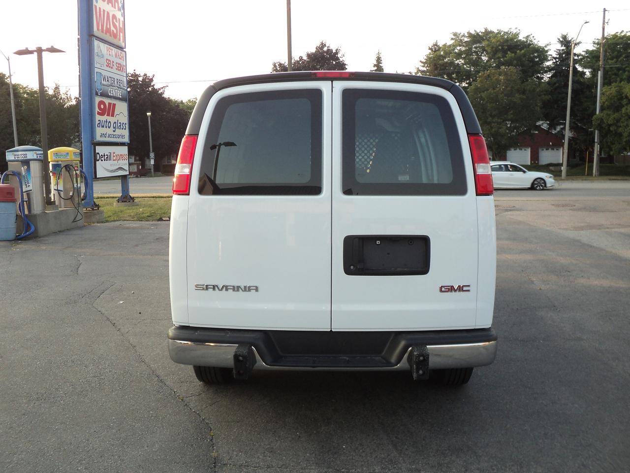 2023 GMC Savana Cargo Van 2500 RWD 4.3L6cylGas 135"WB BackUpCam - Photo #6
