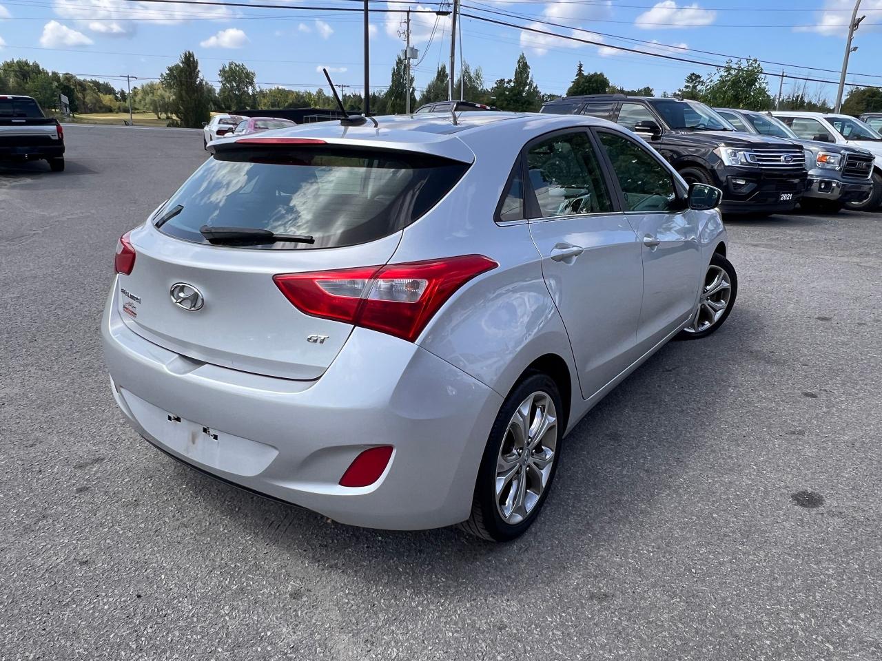 2014 Hyundai Elantra GT 5dr HB Auto SE - Photo #5