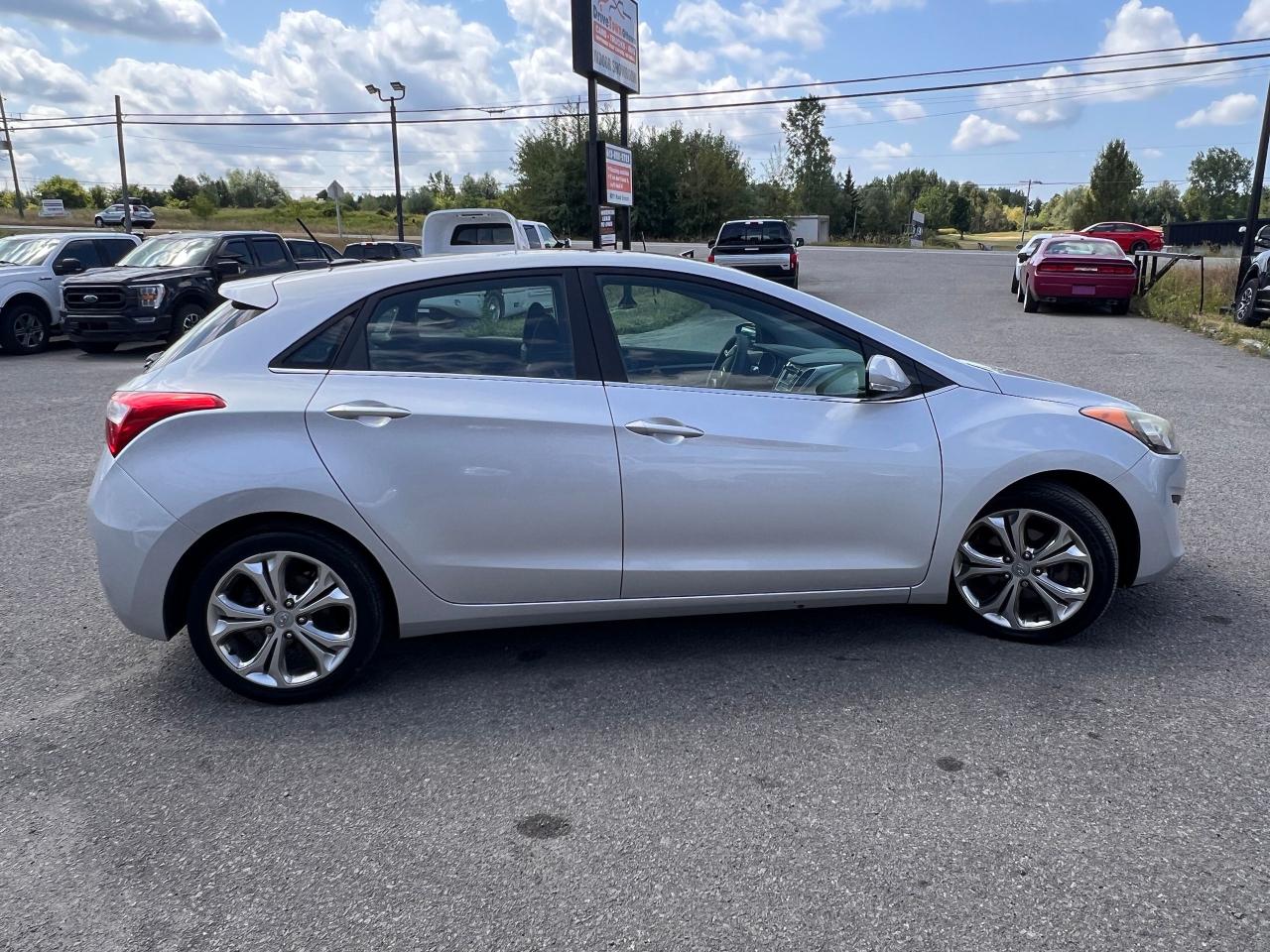 2014 Hyundai Elantra GT 5dr HB Auto SE - Photo #6