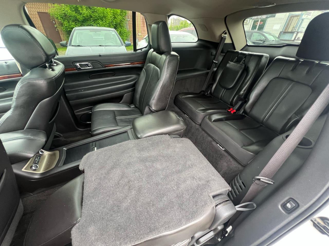2011 Lincoln MKT 4DR WGN 3.5L AWD - Photo #13