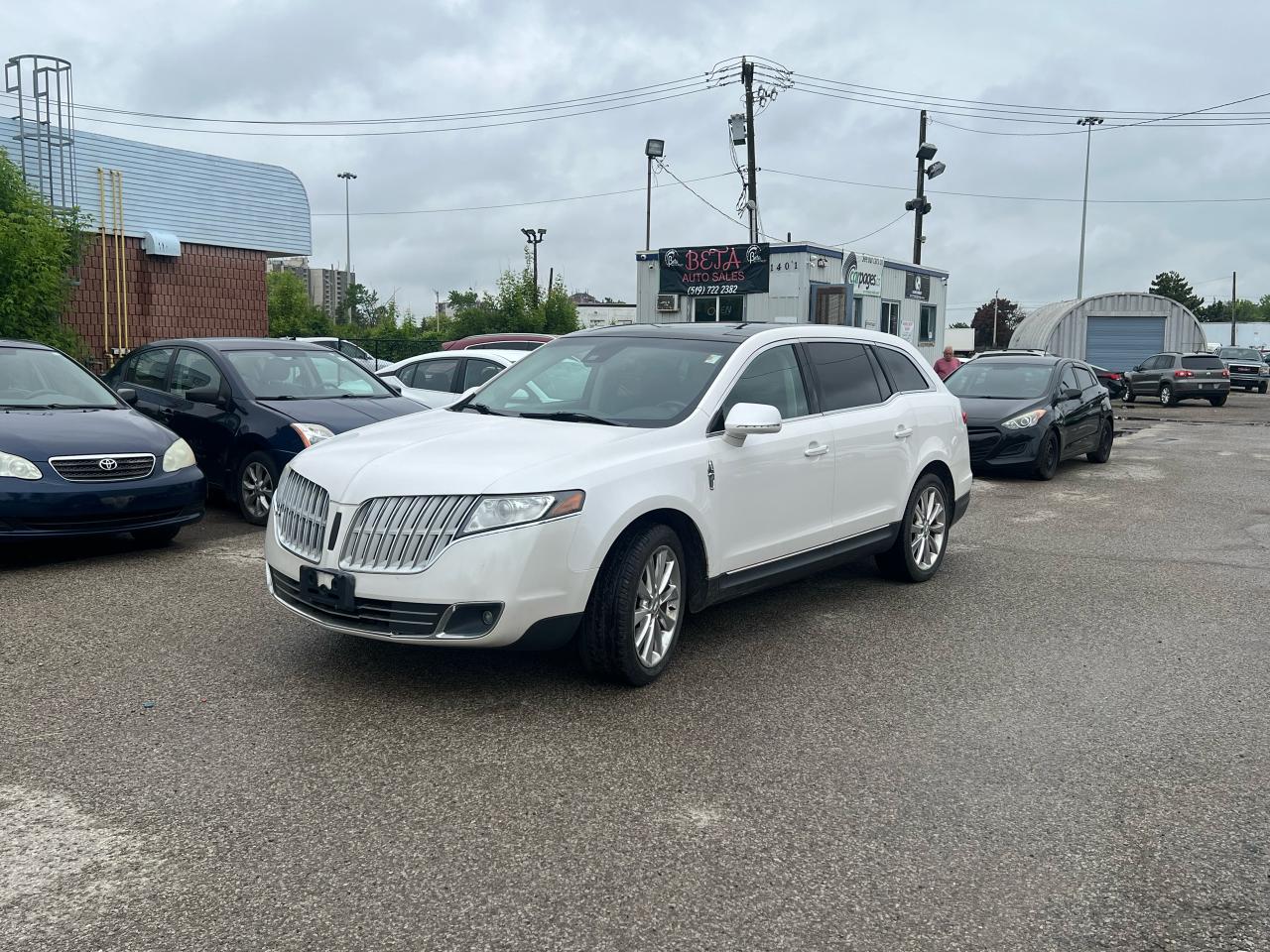 2011 Lincoln MKT 4DR WGN 3.5L AWD - Photo #17