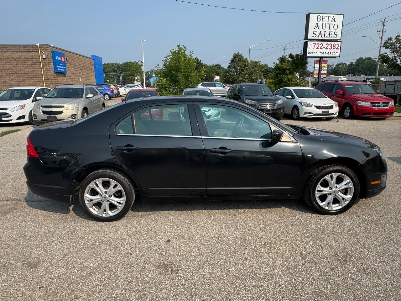 2012 Ford Fusion 4dr Sdn SE FWD - Photo #9