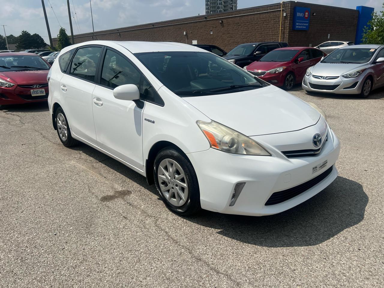 2012 Toyota Prius v 5dr HB - Photo #9
