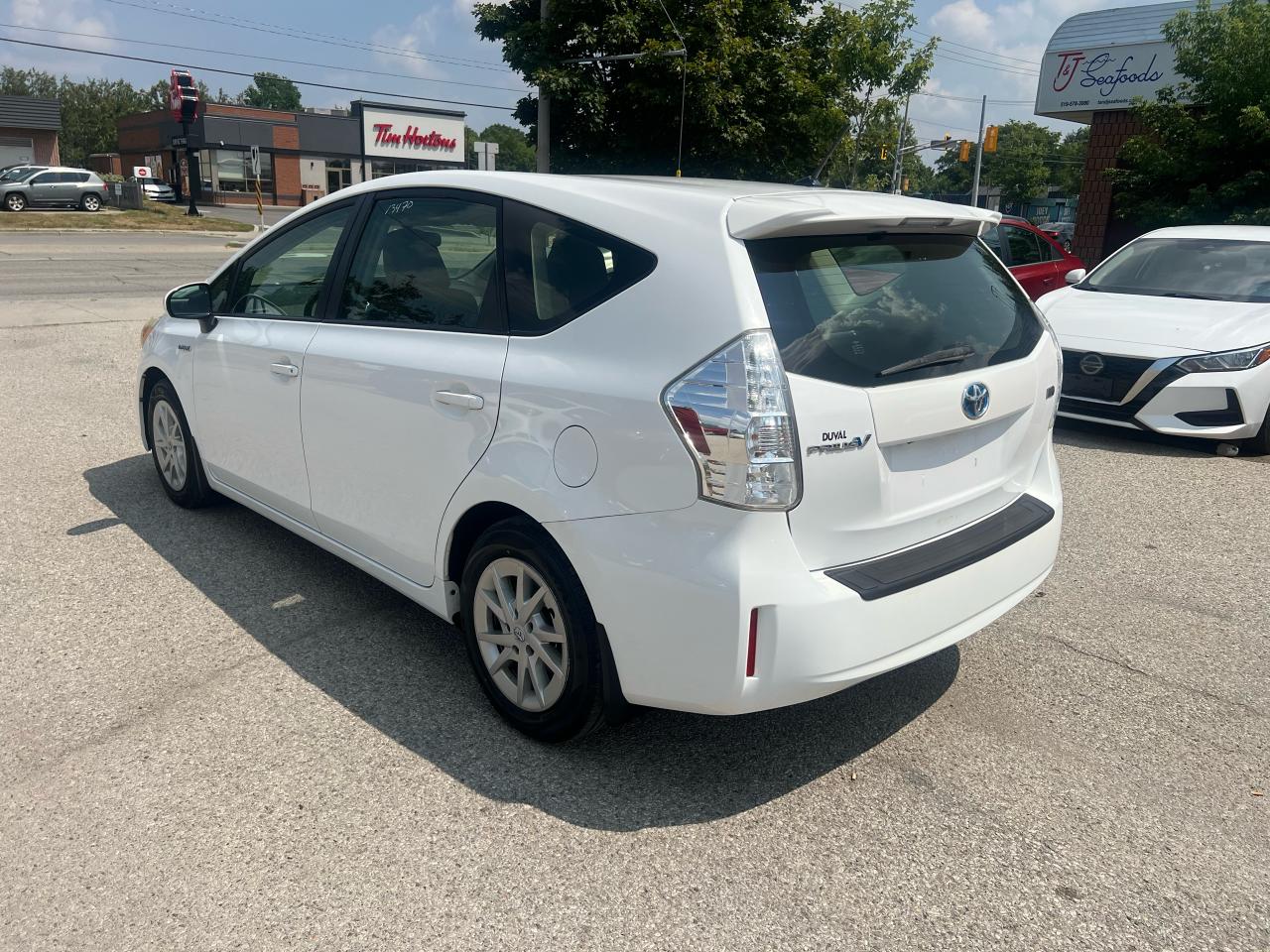 2012 Toyota Prius v 5dr HB - Photo #5