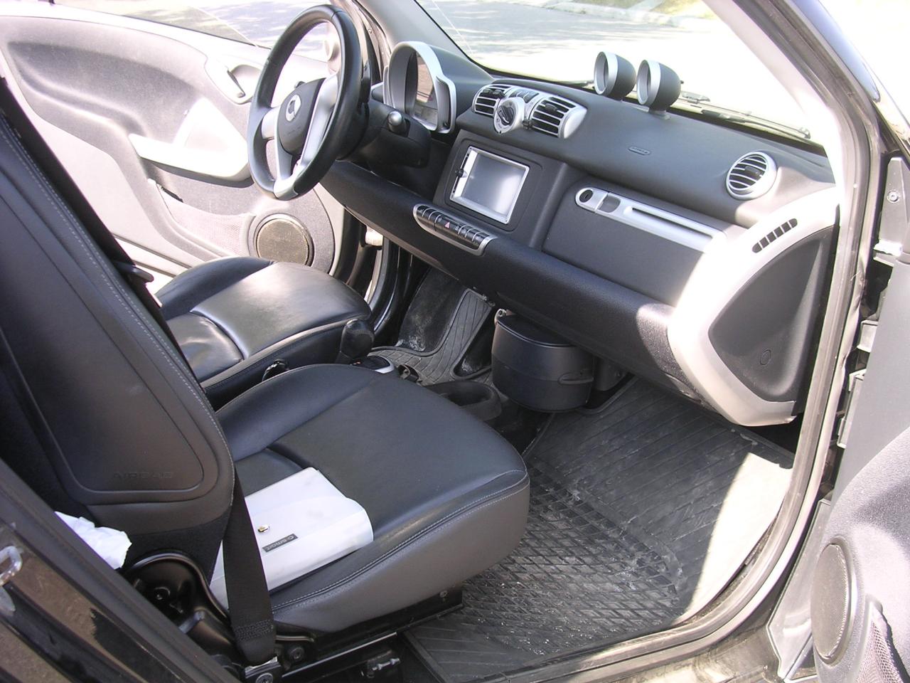2011 Smart fortwo 2dr Cpe BRABUS - Photo #8