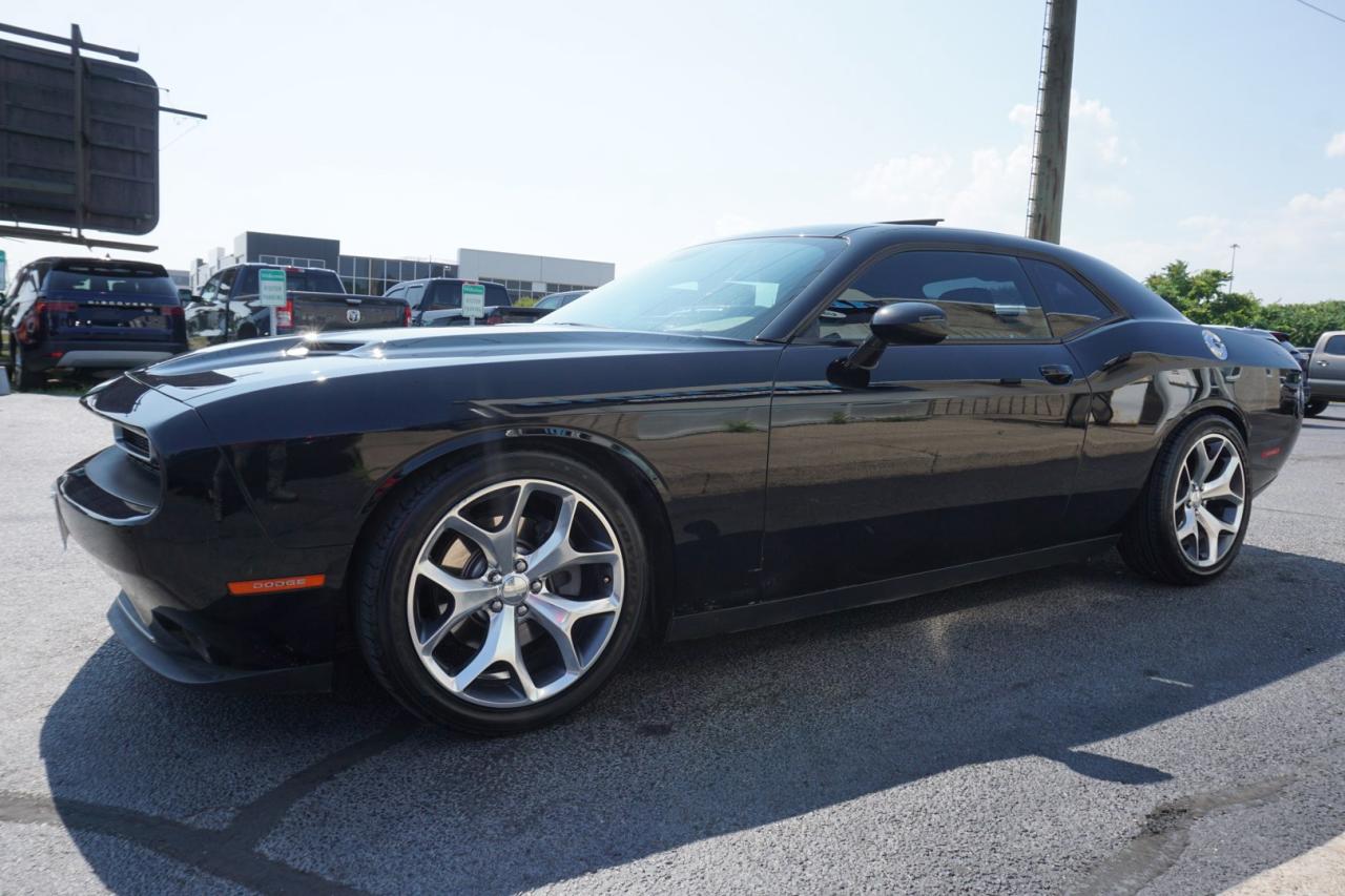 2015 Dodge Challenger SXT PLUS CERTIFIED *ACCIDENT FREE*DODGE MAINTAIN* CAMERA NAV BLUETOOTH LEATHER HEATED SEATS SUNROOF CRUISE ALLOYS - Photo #3