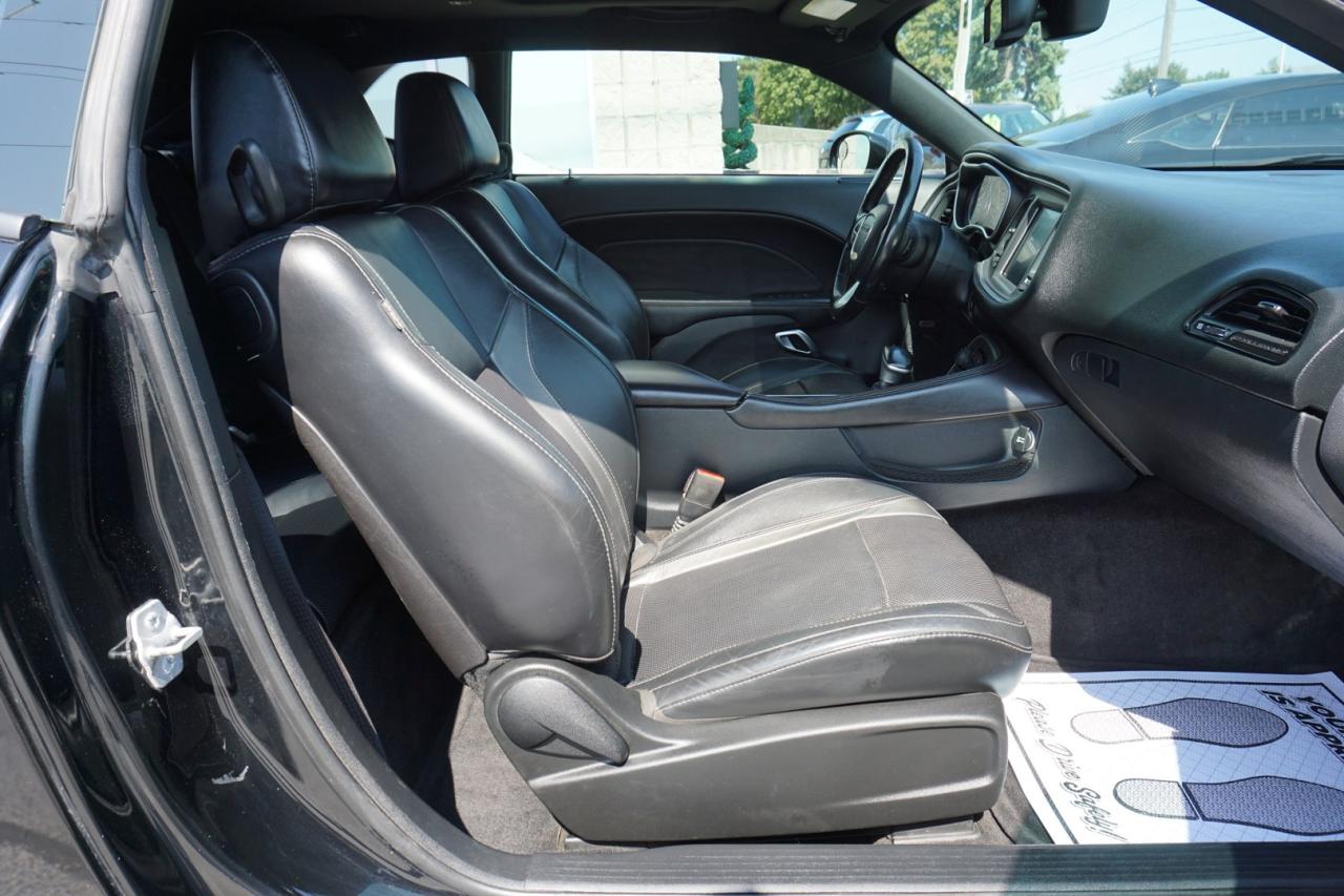 2015 Dodge Challenger SXT PLUS CERTIFIED *ACCIDENT FREE*DODGE MAINTAIN* CAMERA NAV BLUETOOTH LEATHER HEATED SEATS SUNROOF CRUISE ALLOYS - Photo #16