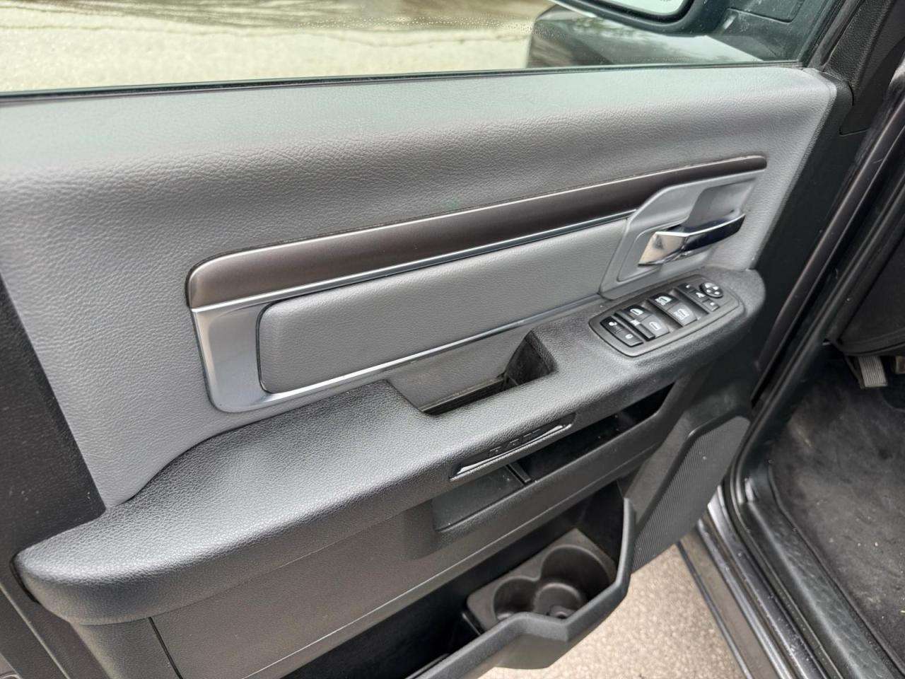 2022 Dodge Ram 1500 SLT Photo