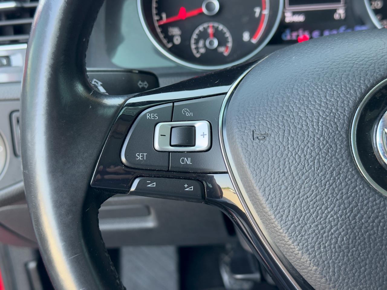 2018 Volkswagen Golf Highline **CLEAN CARFAX** - Photo #21