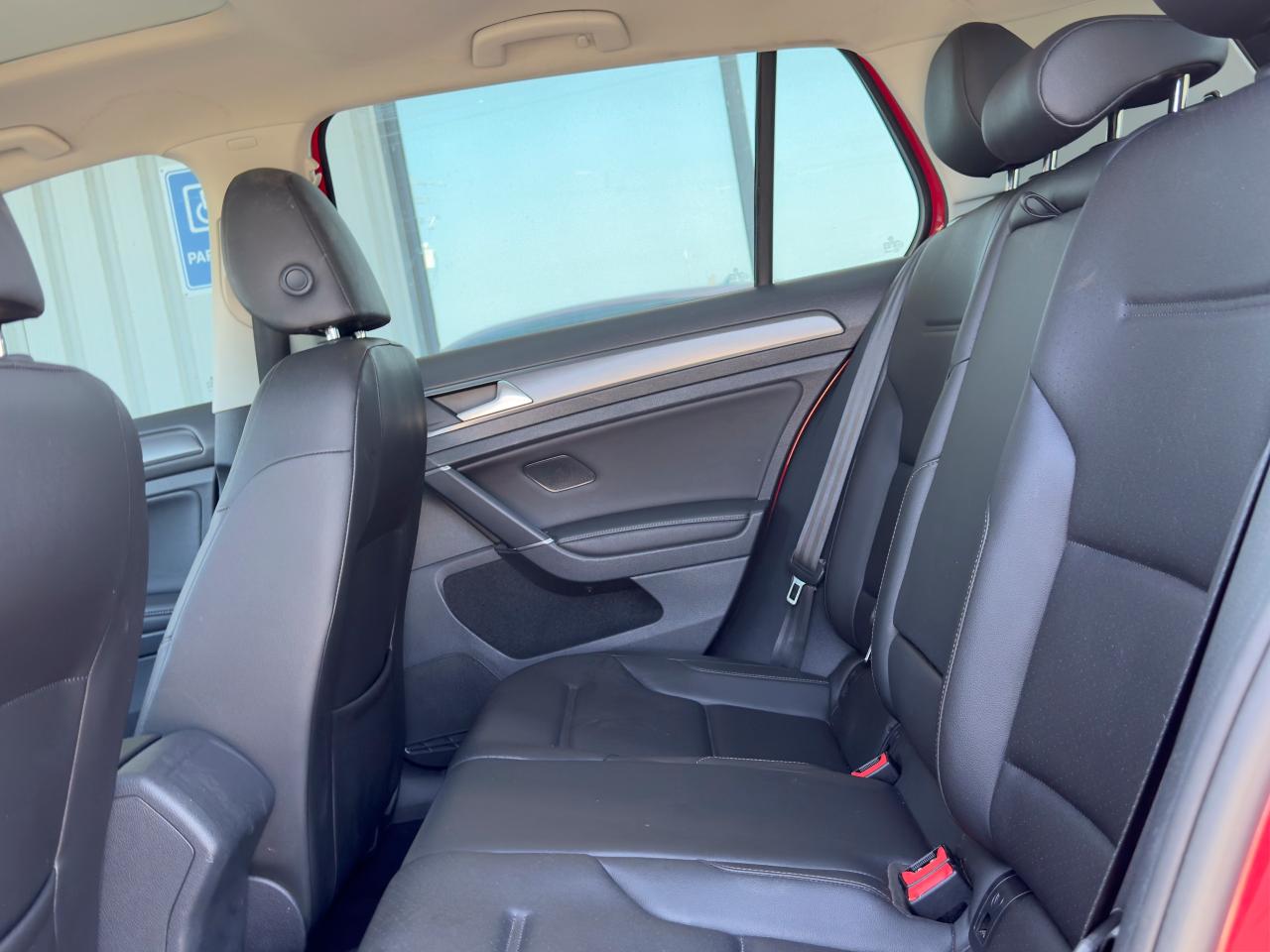 2018 Volkswagen Golf Highline **CLEAN CARFAX** - Photo #30