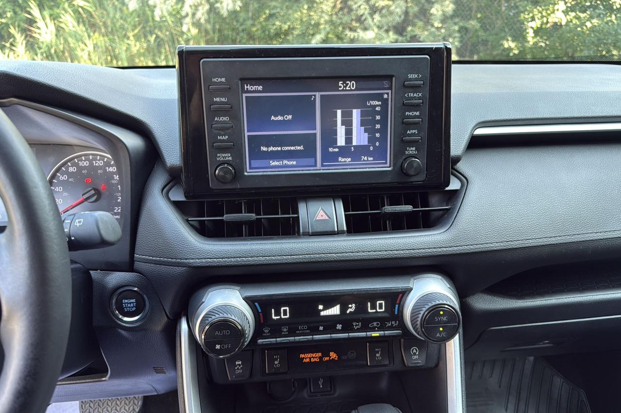 2021 Toyota RAV4 LE AWD - Photo #11