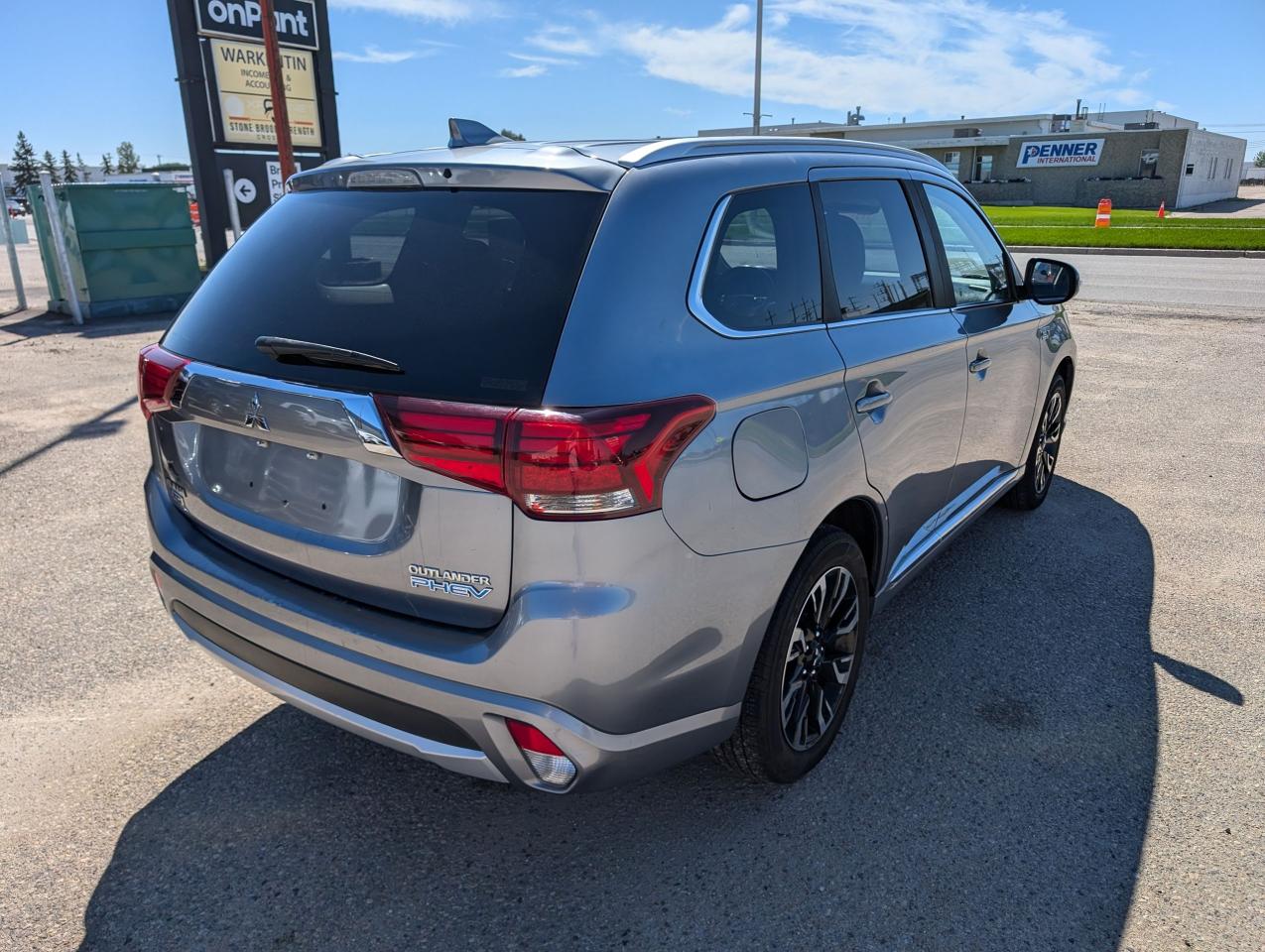 2018 Mitsubishi Outlander PHEV GT | NO ACCIDENTS | FULL ELECTRIC DRIVE MODES - Photo #4