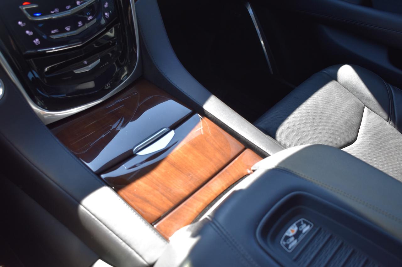 2020 Cadillac Escalade LUXURY - Photo #21