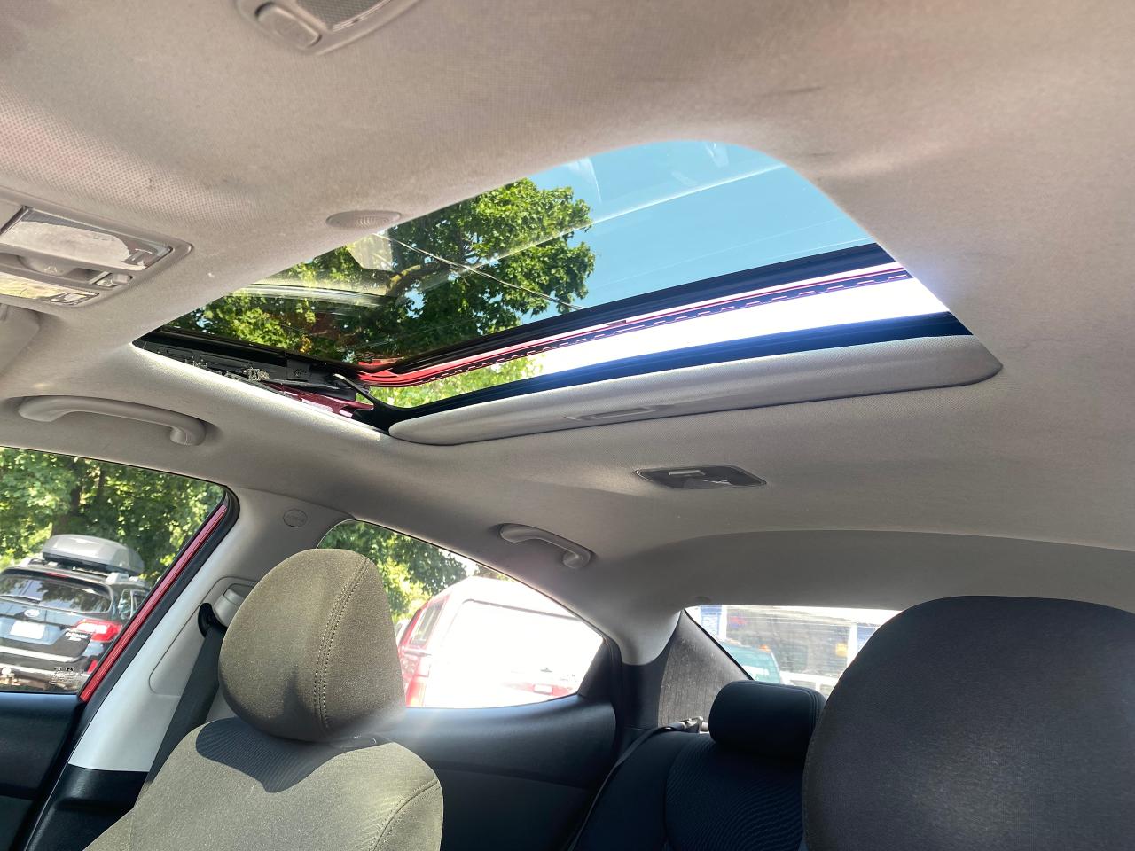 2015 Hyundai Elantra NO Accidents/GLS/Automatic/Backup Camera/Sunroof - Photo #16