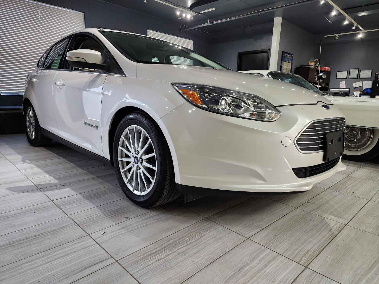 2012 Ford Focus ELECTRIC Photo2