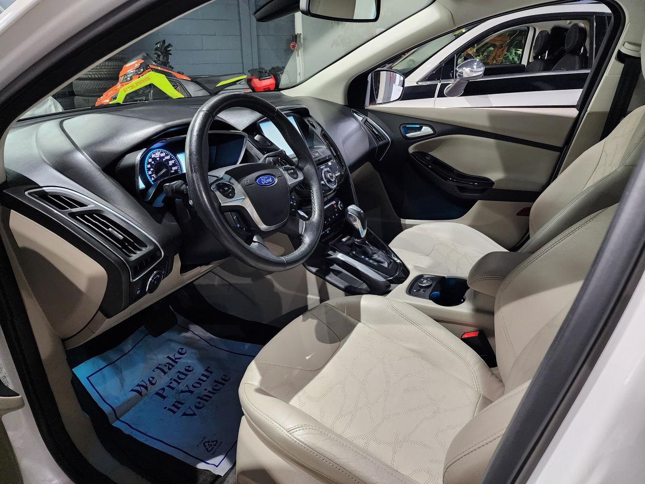 2012 Ford Focus ELECTRIC Photo4