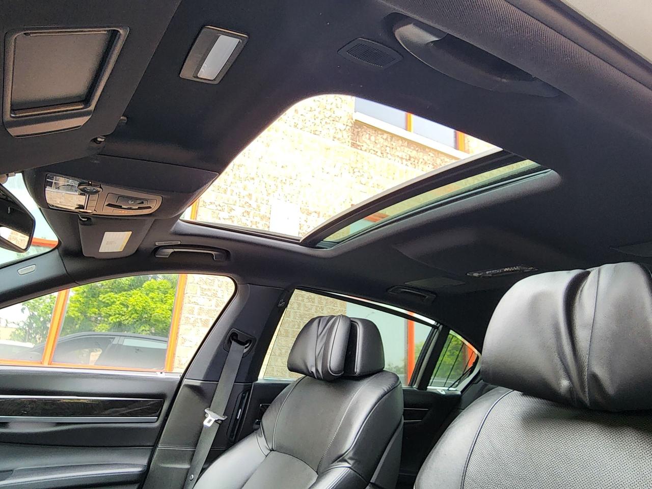 2012 BMW 7 Series 750 LI Xdrive - Photo #4