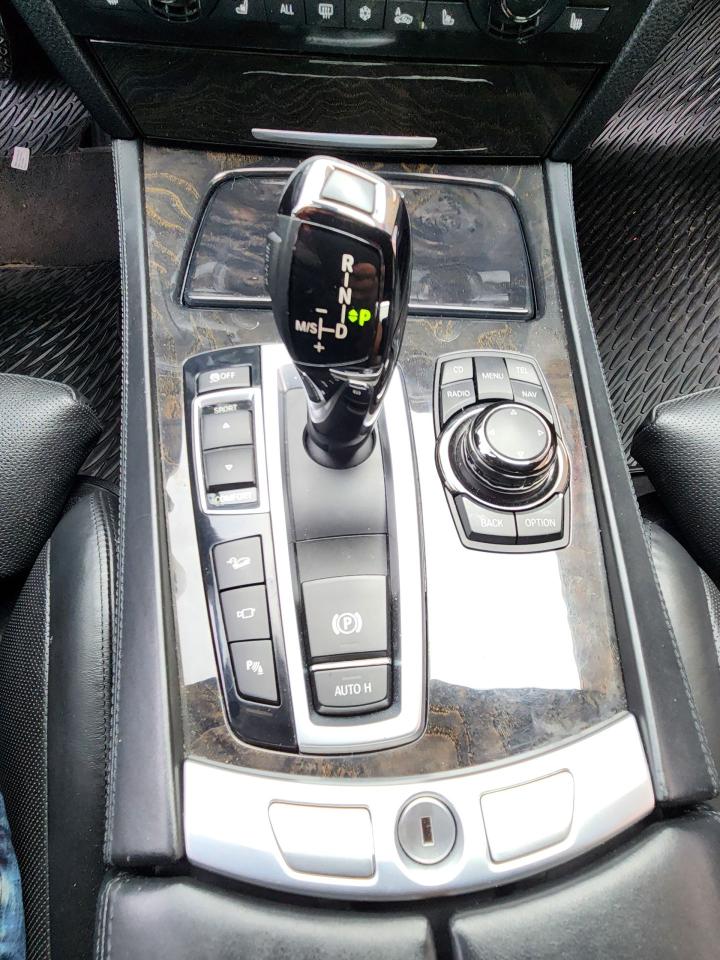 2012 BMW 7 Series 750 LI Xdrive - Photo #9