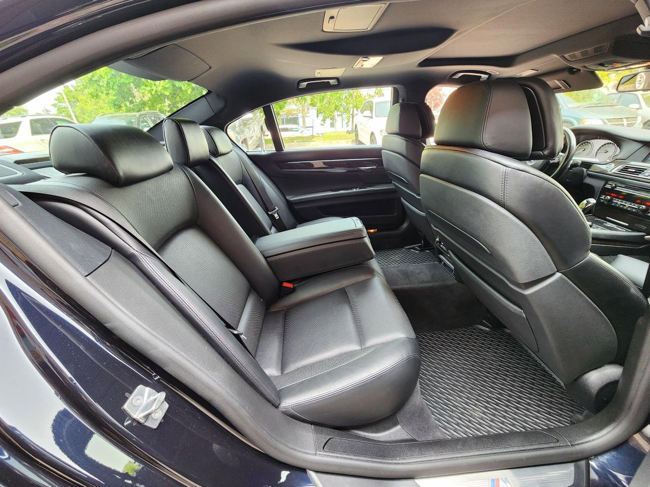 2012 BMW 7 Series 750 LI Xdrive - Photo #17