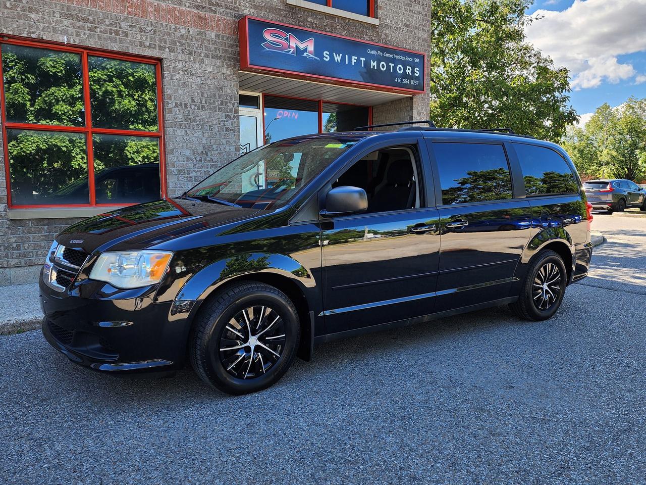 2011 Dodge Grand Caravan RT - Photo #1
