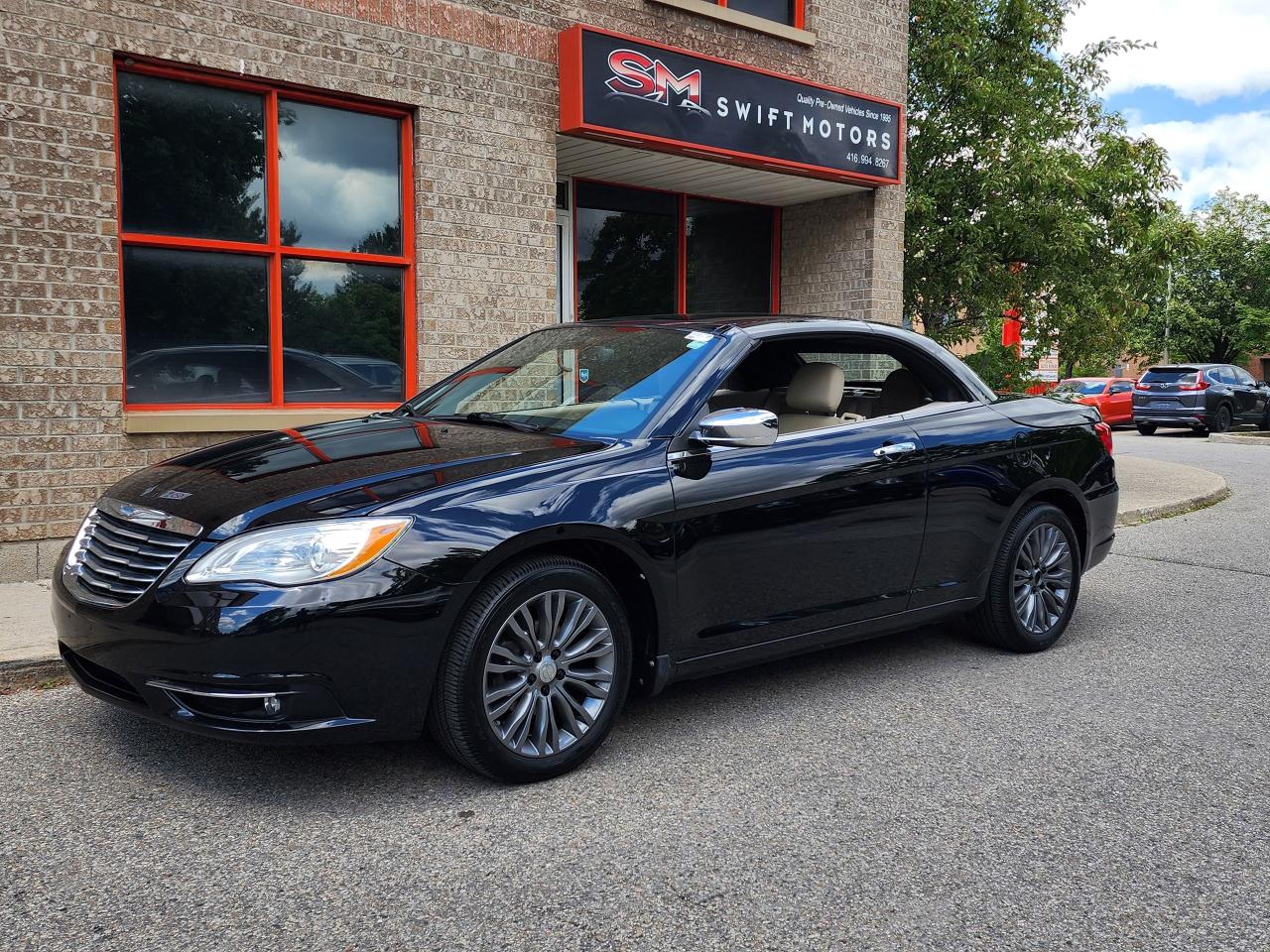 Used 2011 Chrysler 200 Limited for sale in Woodbridge, ON