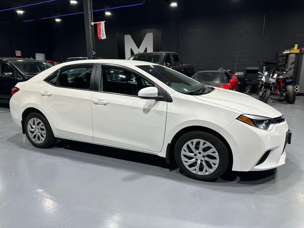 2016 Toyota Corolla CE Photo3