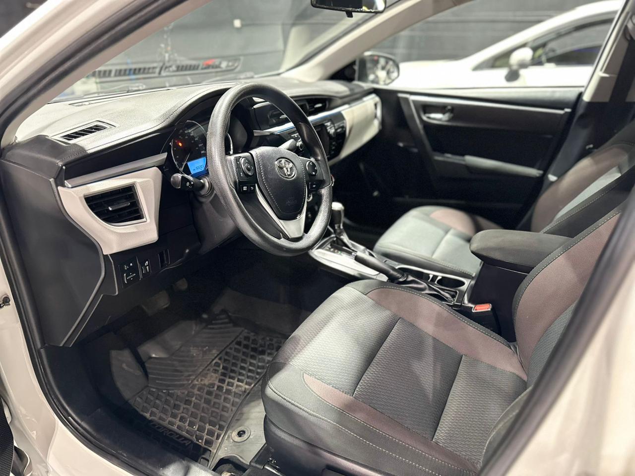 2016 Toyota Corolla CE - Photo #10