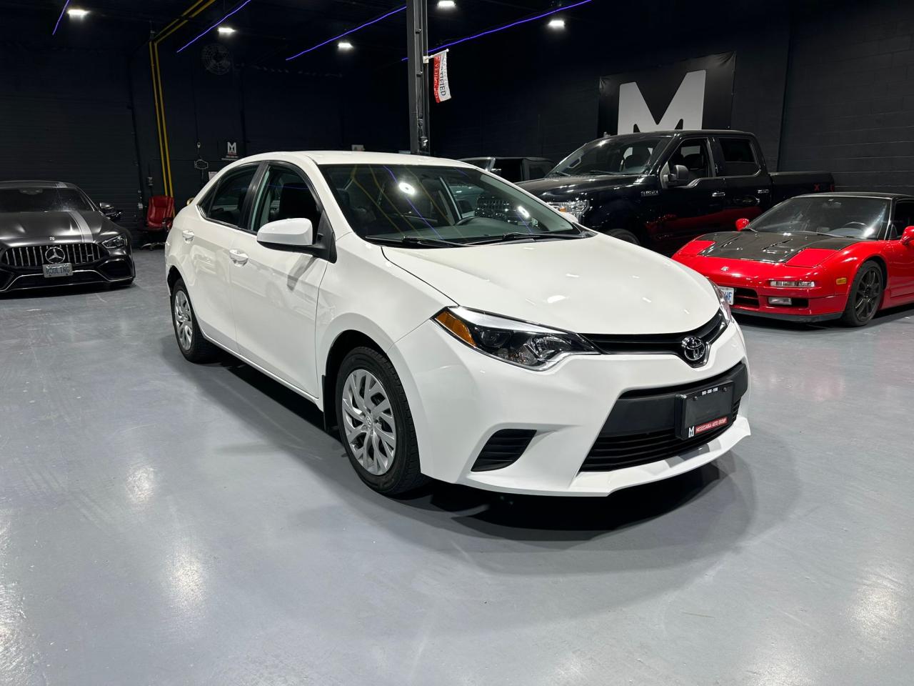 2016 Toyota Corolla CE Photo2