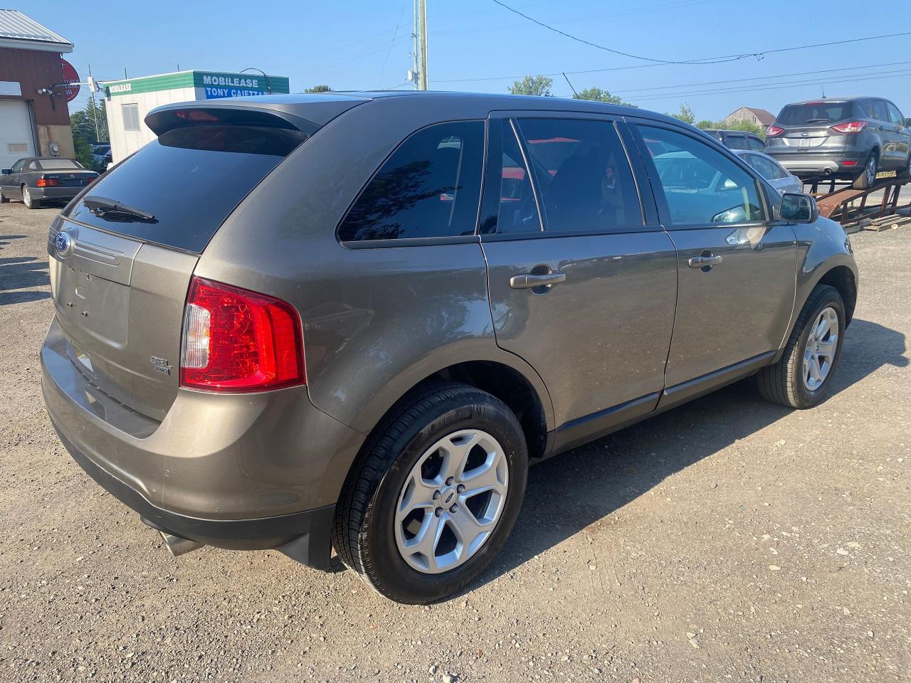 2013 Ford Edge SEL - Photo #9