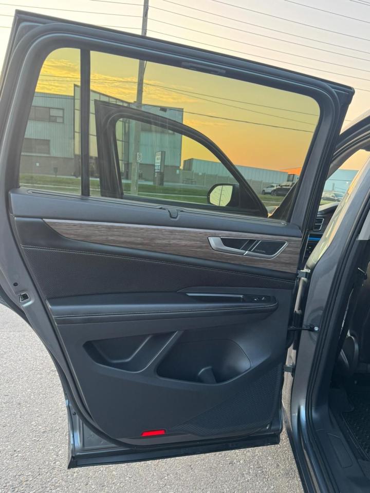2024 Volkswagen Atlas SEL PREMIUM R-LINE - Photo #38