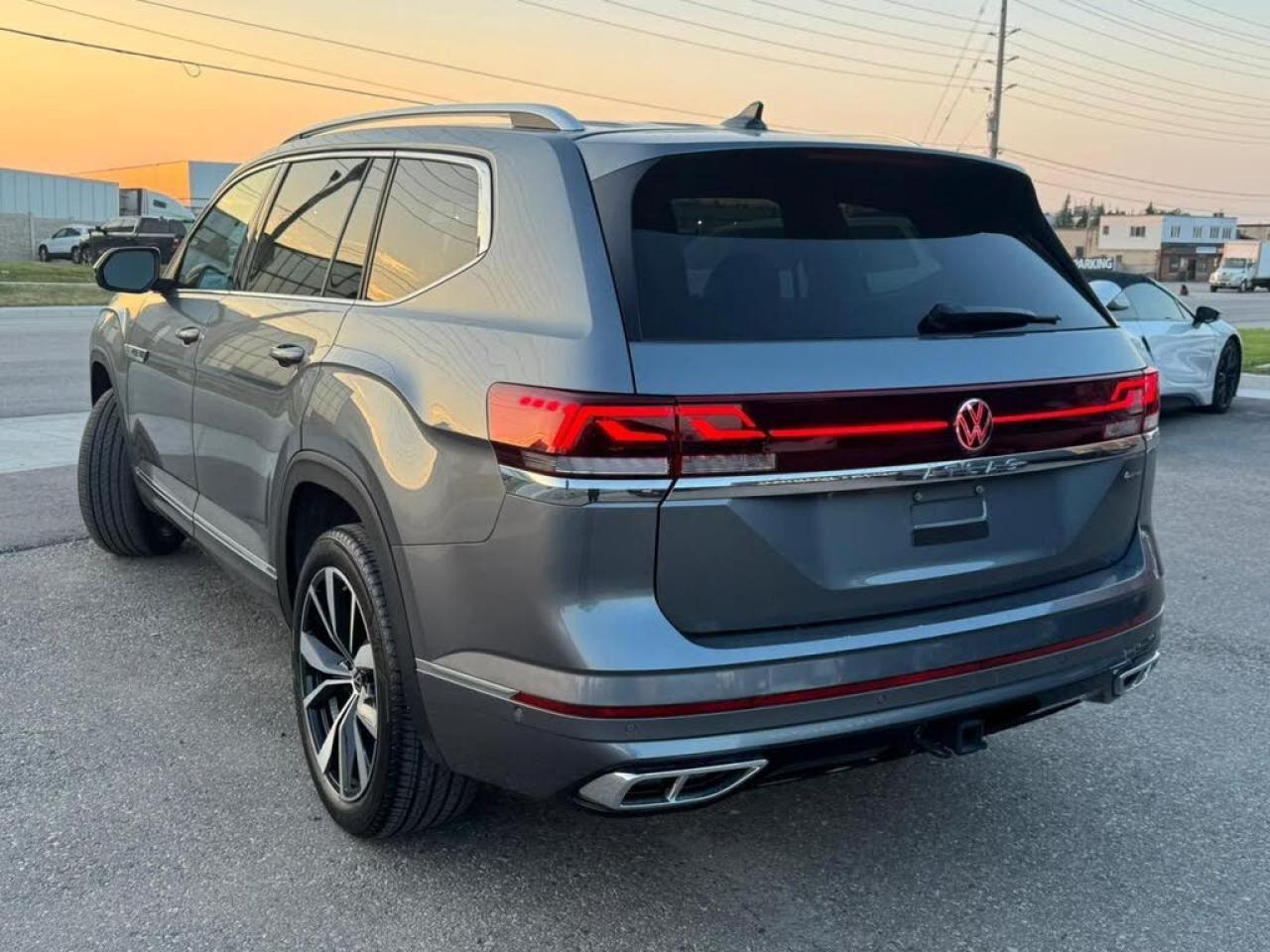 2024 Volkswagen Atlas SEL PREMIUM R-LINE - Photo #11