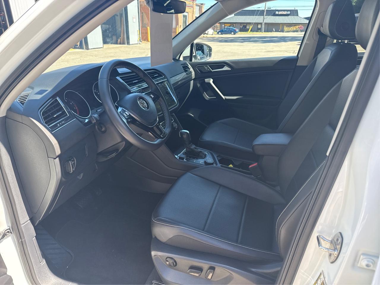 2021 Volkswagen Tiguan 4Motion SE, SE R-Line Black, SEL - Photo #9